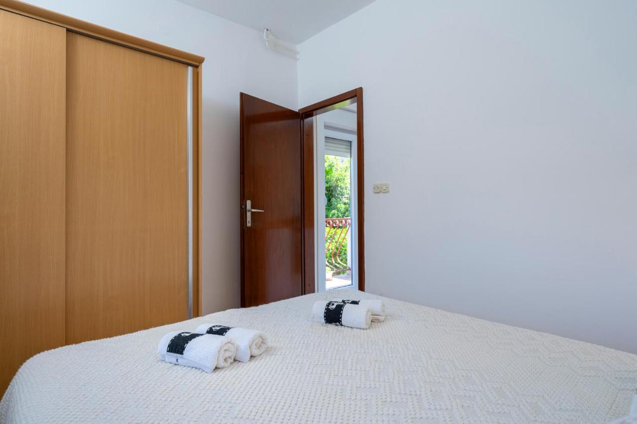 ילסה Apartments Draganic מראה חיצוני תמונה