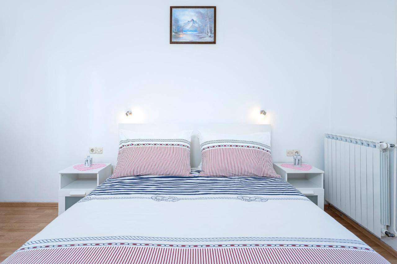 ילסה Apartments Draganic מראה חיצוני תמונה