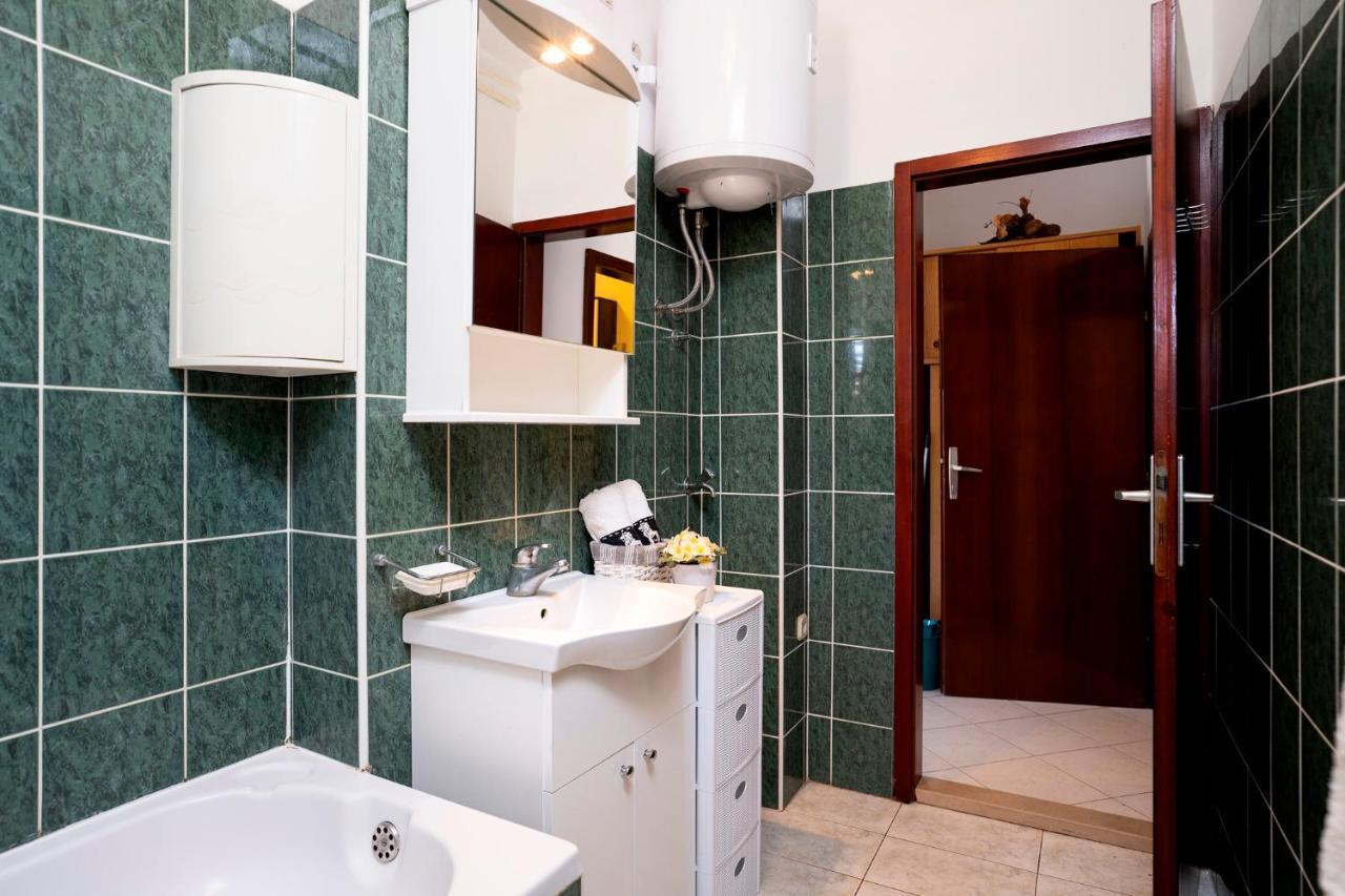 ילסה Apartments Draganic מראה חיצוני תמונה